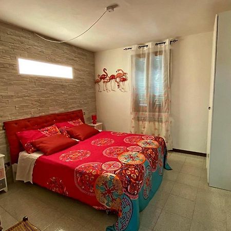 卡斯泰洛城La Casa Colorata公寓 外观 照片